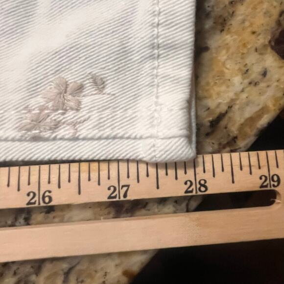 NWT Seven7 Women’s Size 6 90’s Straight Jean Cream Embroidered High Rise Floral - Picture 4 of 11